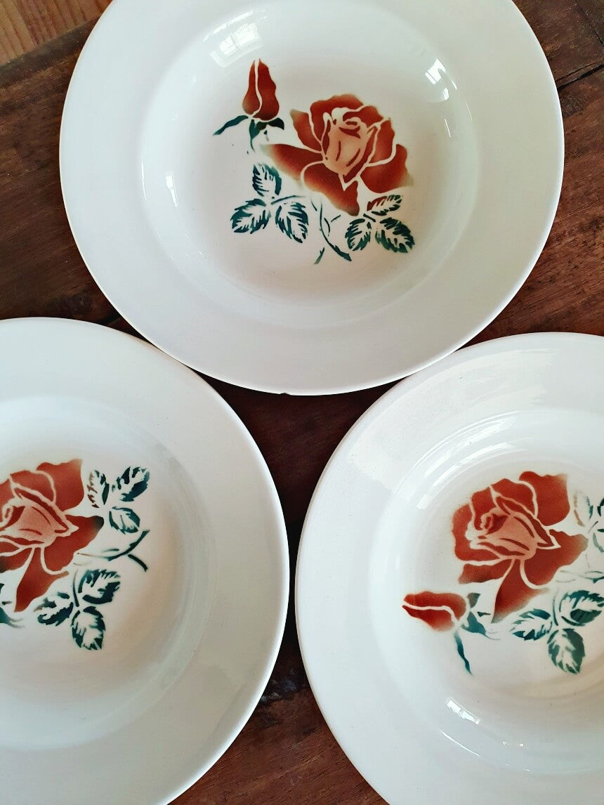 picture of three same digoin sarreguemines red rose deep plate 'Choc' series