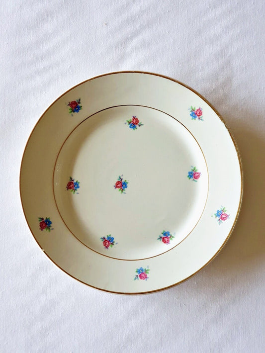 picture of french vintage plate with small flowers bouquets from lunéville