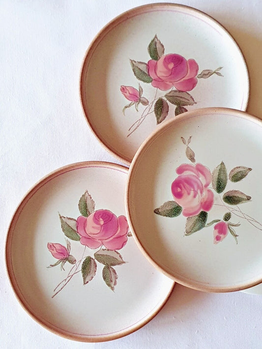 picture of three hand painted pink roses dessert plate from pornic, french traditional pottery company