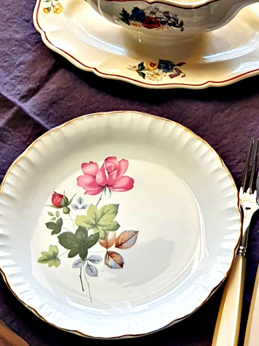 picture of pink rose print dinner plate with gold rim from Digoin Sarreguemines, french vintage earthenware on the violet linen kitchen napper