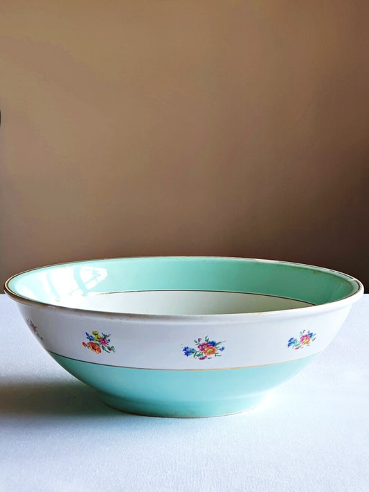 picture of mint color vintage salad bowl from french lunéville